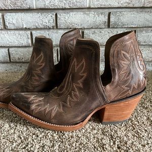 Women’s Ariat Dixon Ankle Boots